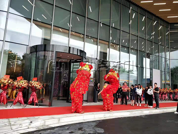 柳州凯悦嘉轩酒店两翼旋转门工程1